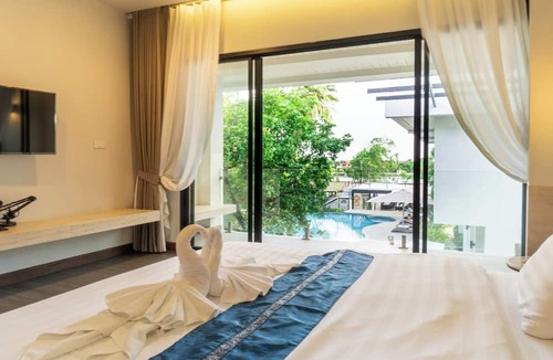Samut Songkhram Hotel | The Grace Amphawa Resort