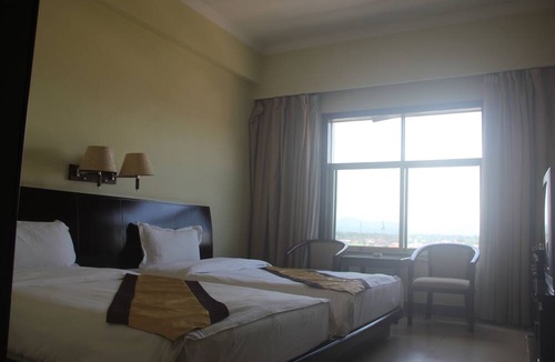 Luang Namtha Hotel | Royal Hotel Luang Namtha ' Huang Ching'