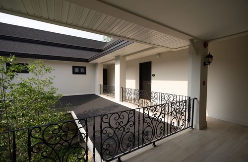 Chang Phueak Hotel | Merchant Villa