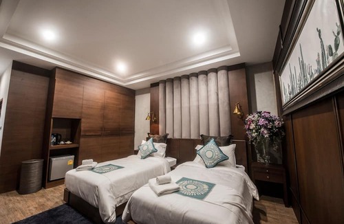 Pak Nam Pran Hotel | Amara Villa Khao Ka Lok