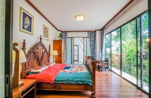 Huai Yai Villa | Pattaya YueHu Phoenix Deluxe Villa 5room