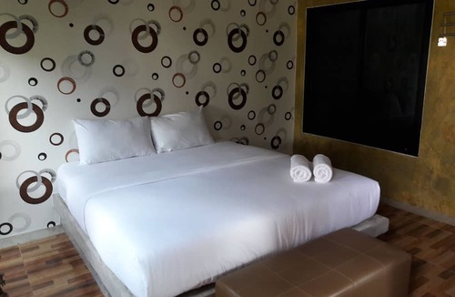 Wang Pong Hotel | Oasis Resort