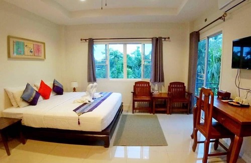 Bang Kobua Hotel | Baan Klangsuan Bang Korbua