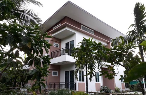 Bang Kobua Hotel | Baan Klangsuan Bang Korbua