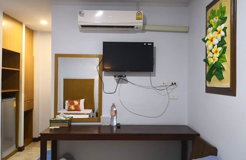 Maha Rat Hotel | Banmai Resort