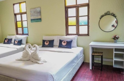 Amphawa Hotel | RoomQuest Amphawa Floating Market