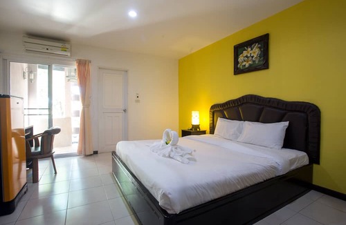Chaiyaphum Hotel | Phusuay Park View Hotel