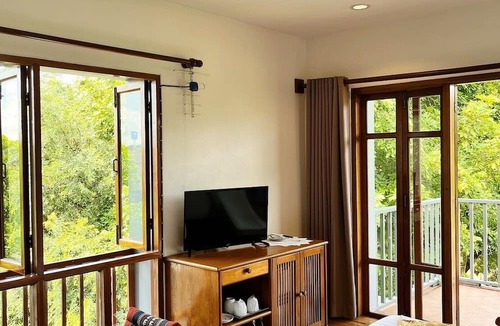 Mae Sariang Hotel | Riverhouse Resort