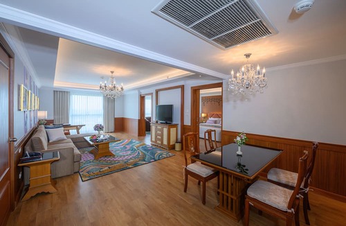 Chang Khlan Hotel | Empress Premier Hotel