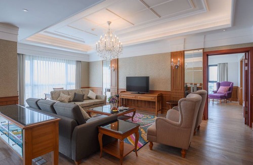 Chang Khlan Hotel | Empress Premier Hotel