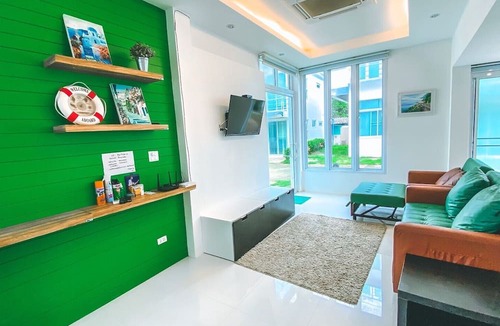 Sanamchai House | Khung Wimarn Beach Home