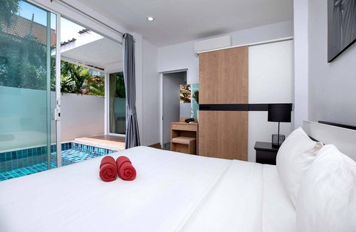 Rawai Villa | Tropical Living in Modern Villa Lancelot