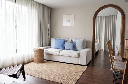 Huay Kaew Hotel | The Earth Hotel