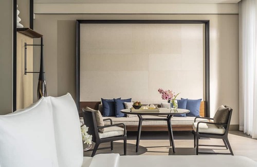 Yan Nawa Hotel | Four Seasons Hotel Bangkok at Chao Phraya River