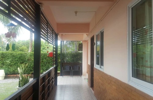 Trang House | Charlee House