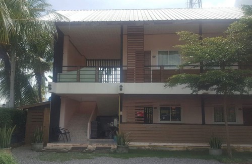 Trang House | Charlee House