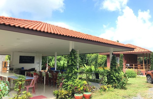 Pak Phli Hotel | Ban Suan Kru Kob