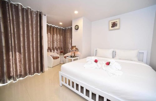 Thung Maha Mek Hotel | Parvena Hotel