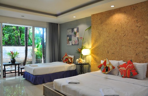 Phuket House | Eat n Sleep