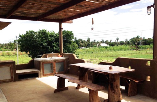 Pak Nam Pran Hotel | Pranberry Earth