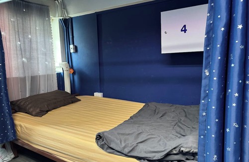 Talat Yot Hotel | Roxx Social Hostel, Cafe & Bistro