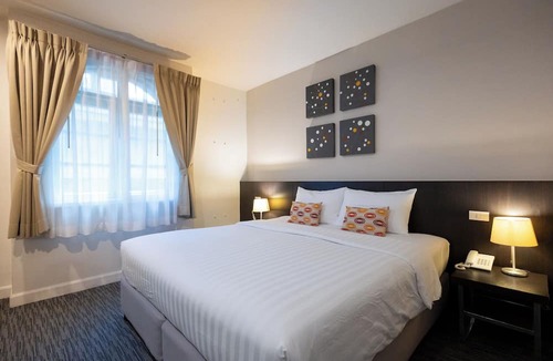 Bangkok Central Business District Hotel | 24 Inn at BTS Phrom Phong