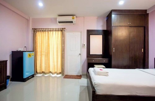 Sisaket Hotel | Baan Mak Mai Hotel