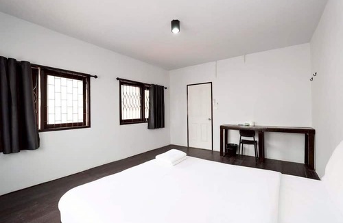 Wat Bowon Niwet Hotel | Mitr Inn Khaosan