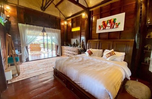 San Pa Thong Resort | The Elephant House and Pool Villas