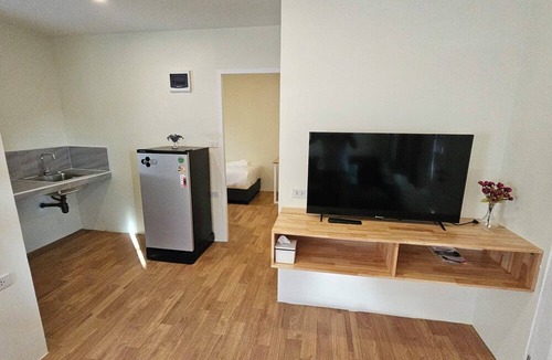 Thep Kasattri Hotel | NaraRin Family House