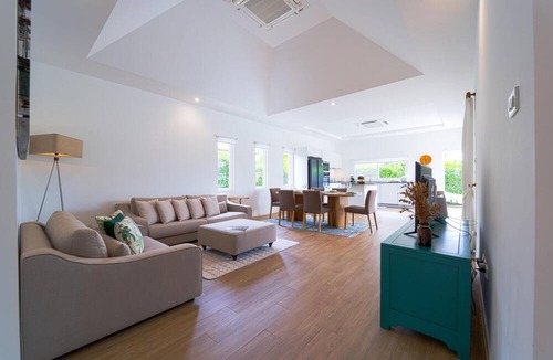 Hua Hin Villa | TropicalFamilyVilla w Pool&Garden ML103