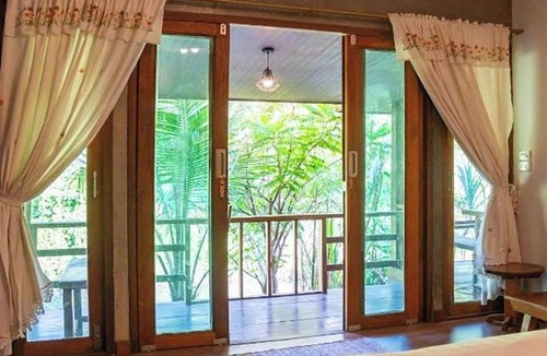 Ban Pong Hotel | Lion Cafe Resort