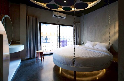 Yan Nawa House | Charming Suite Escape | Modern Comfort in Thailand