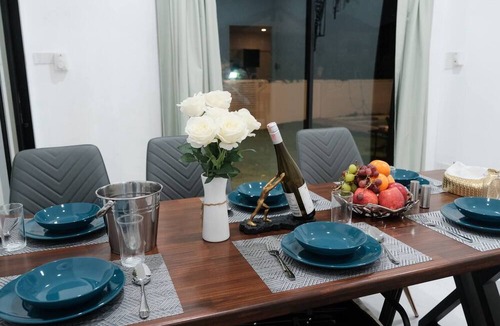 Bang Na House | Modern Private Pool Villa in Sukhumvit