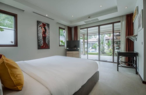 Cherngtalay Villa | Luxury 3BR Villa 5 Private Pool, Gym & Jacuzzi