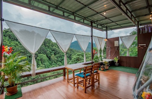 Pong Yaeng House | Hubkhaosawan homestay