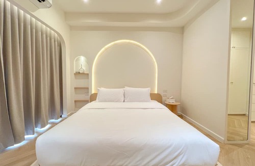 Bangkok Old Town House | Darlene House