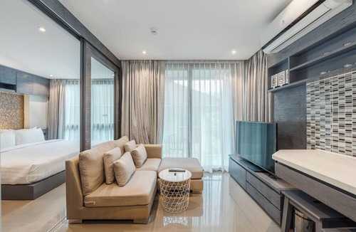 Kamala Villa | Infinity Sky Pool Walk to BeachC182