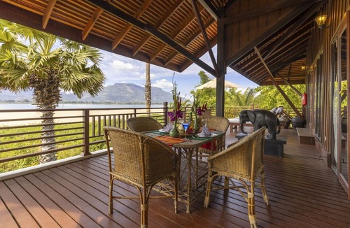 Pathouphone Hotel | La Folie Lodge