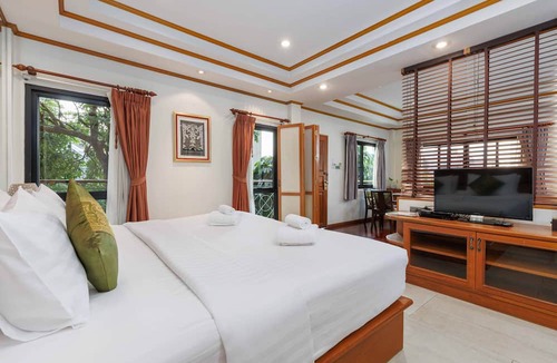 Bang Phlat Hotel | Charlie House Pinklao