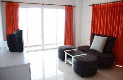Saen Suk Hotel | Nanachart Bangsaen