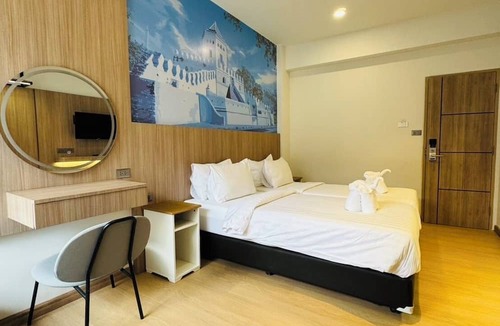 Chana Songkhram Hotel | New Siam II