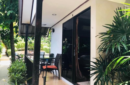 Bai Lan Hotel | Exotic Bungalows