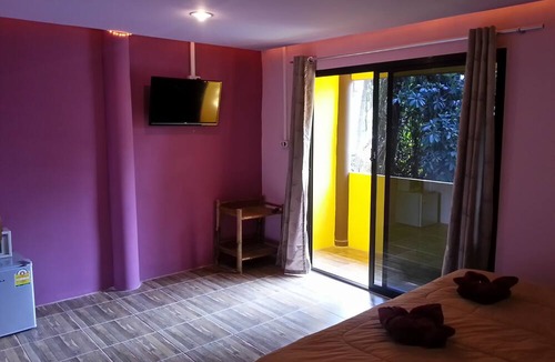 Bai Lan Hotel | Exotic Bungalows