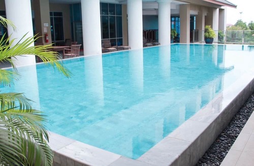 Samphao Lom Hotel | Krungsri River Hotel