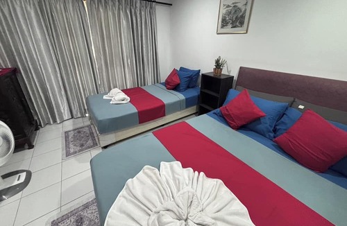 Bang Chak Hostel | Sunshiny-BB Hostel near Punnavithi BTS station