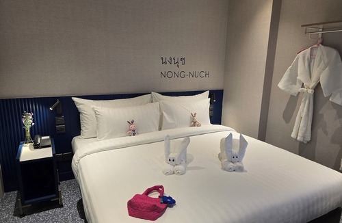 Chom Phon Hotel | ARNI HER Ladies Hotel