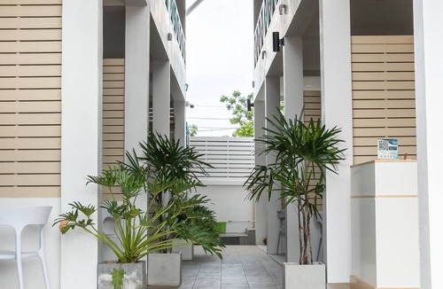 Nong Prue Hotel | The Seathru Kohlarn
