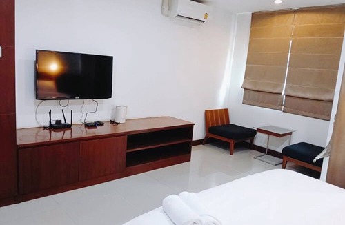 Ploenchit Hotel | Yon INN Sukhumvit 4 - BTS Nana