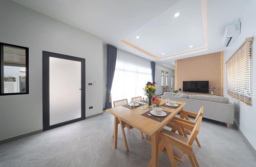 Nikhom Phatthana Hotel | Songmee Pool Villa Nikompattana